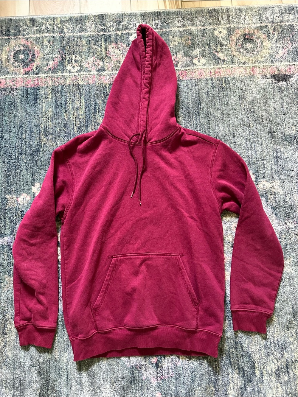 H&M Men's Burgundy Pullover Hoodie - Kangaroo Pocket Size Small Cozy Fall Layer